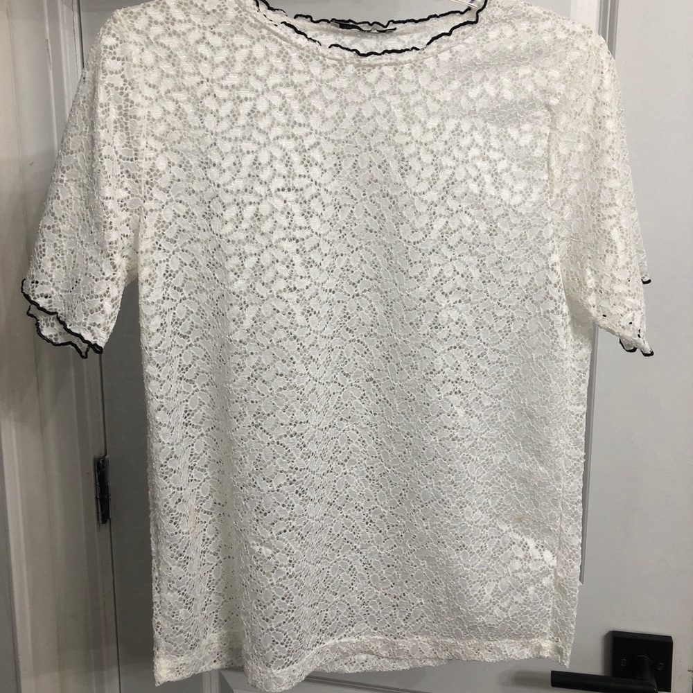 Zara lace top with black trim on sleeves